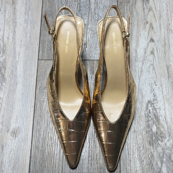 SOLD | Michael Kors | Electra Slingback Gold Leather, Pointed Toe Stacked *NWOB - Picture 5 of 13